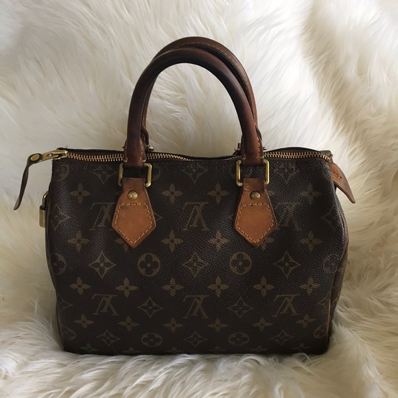 Louis Vuitton Handbags - Authentic Louis Vuitton Speedy 25